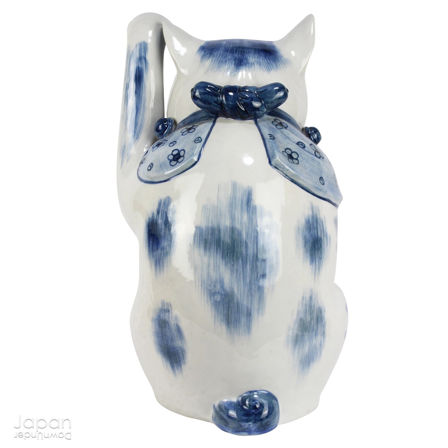 Bring an aura of good fortune and opulence into your space with this stunning large and heavy black Kutani pottery maneki neko cat. This beautiful piece beckons in good luck and wealth, exuding a sense of simple elegance that is truly striking. A must-have for those seeking to add a touch of charm and prosperity to their decor.