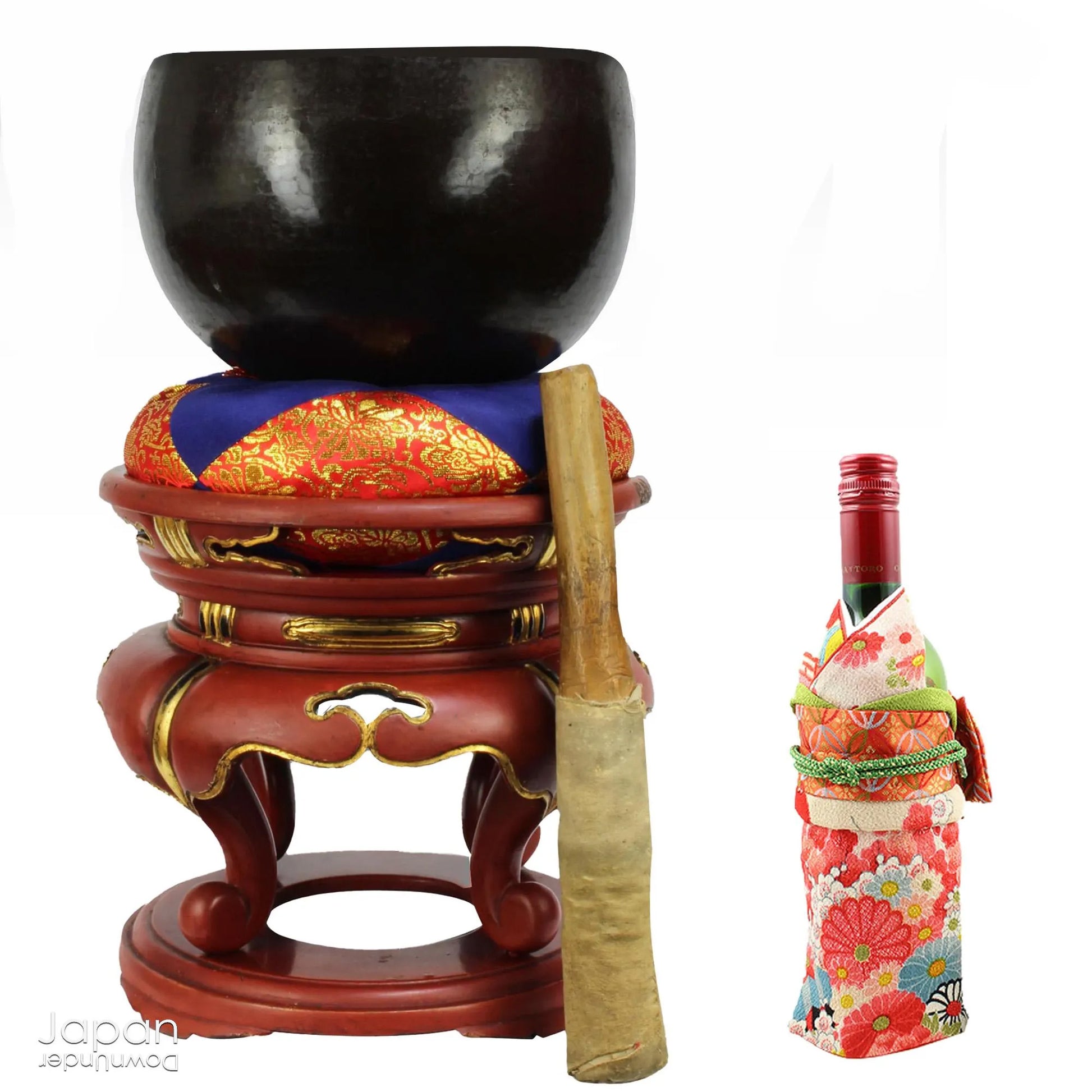 Bring the tranquility of a Buddhist temple into your home with this exquisite large vintage orin resting on a luxurious brocade cushion atop a striking red lacquer stand. Perfect for meditation, yoga and relaxation routines, it creates a peaceful ambiance that will elevate your home or studio. 