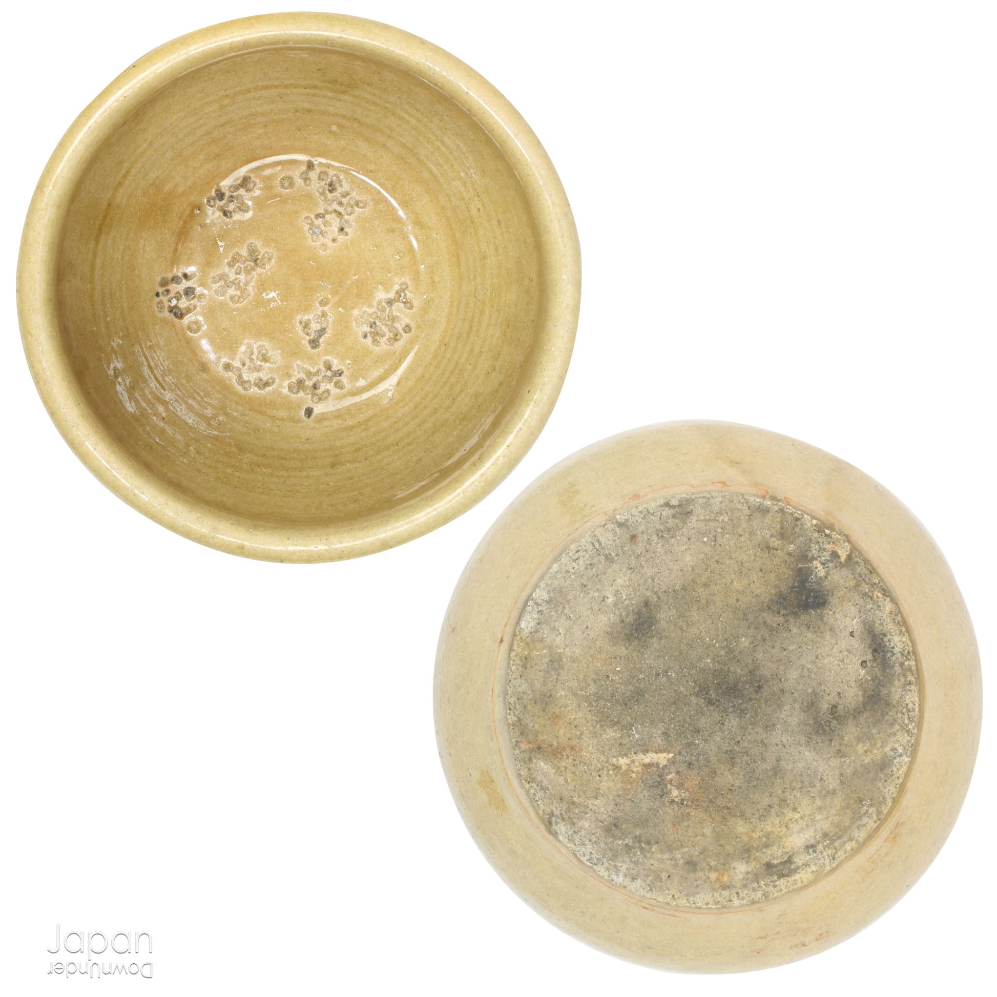 Add a touch of timeless history to your kitchen with this exquisite antique folk art stoneware mixing bowl. A true vintage gem, it offers a captivating glimpse into the artistry of the Edo and Meiji eras.