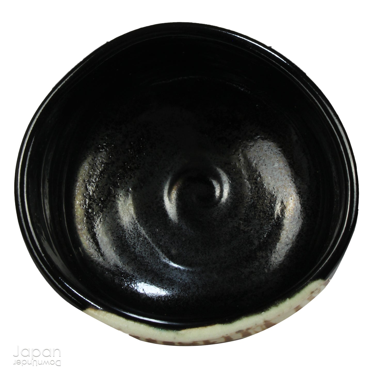 Experience the perfect blend of tradition and modernity with this stunning black Oribe matcha tea bowl. Crafted by the talented artist Yoshiyuki Sone, this unique piece boasts a contemporary design with a striking brown and beige geometric accent that adds a touch of sophistication to any tea ceremony.
The glossy black glaze of the bowl, paired with a minimalistic rectangular design, creates a striking contrast against the vibrant green matcha, making each sip feel even more special. True to the Oribe styl