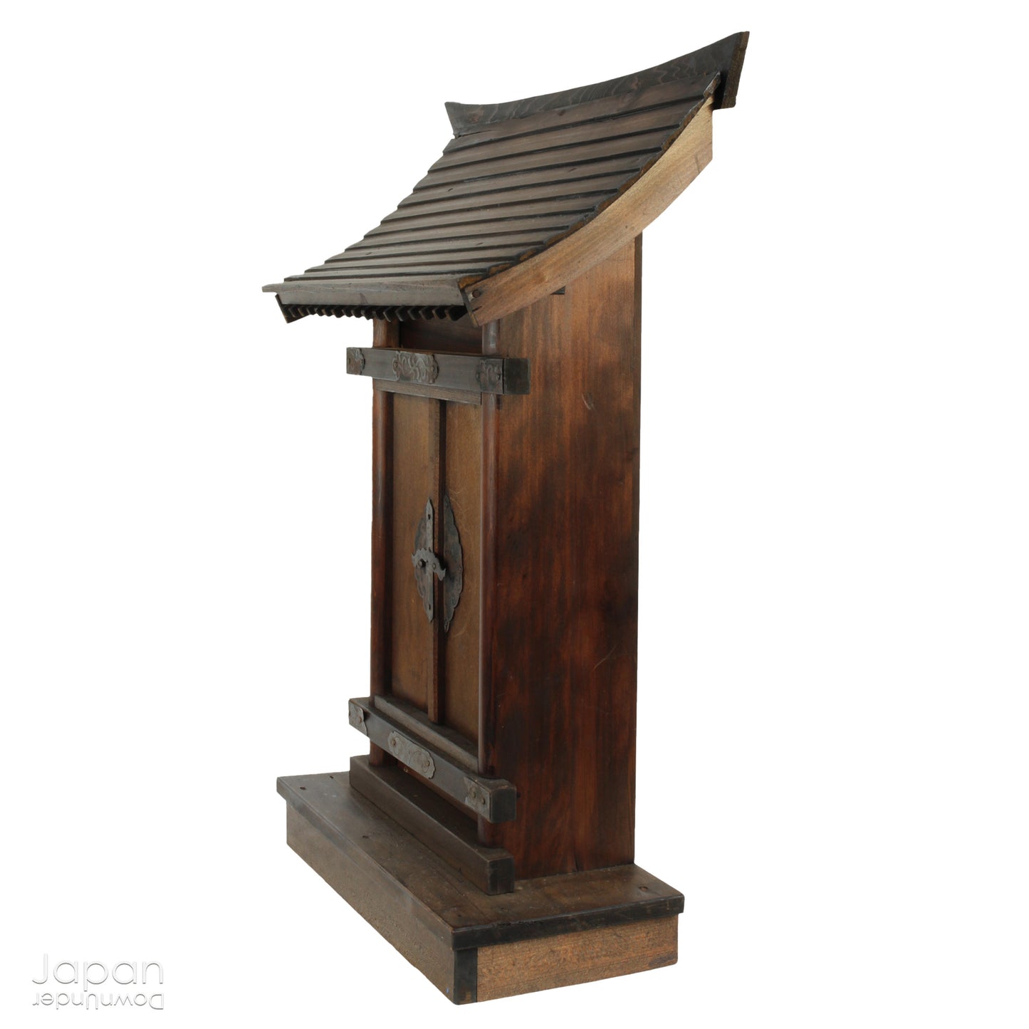 Bring a piece of history into your home with this old Shinto folk faith shrine, perfect for creating a sacred space on your own kamidana (god shelf) or within your home. Exuding a delightful charm it is ideal for collectors or those seeking serenity.