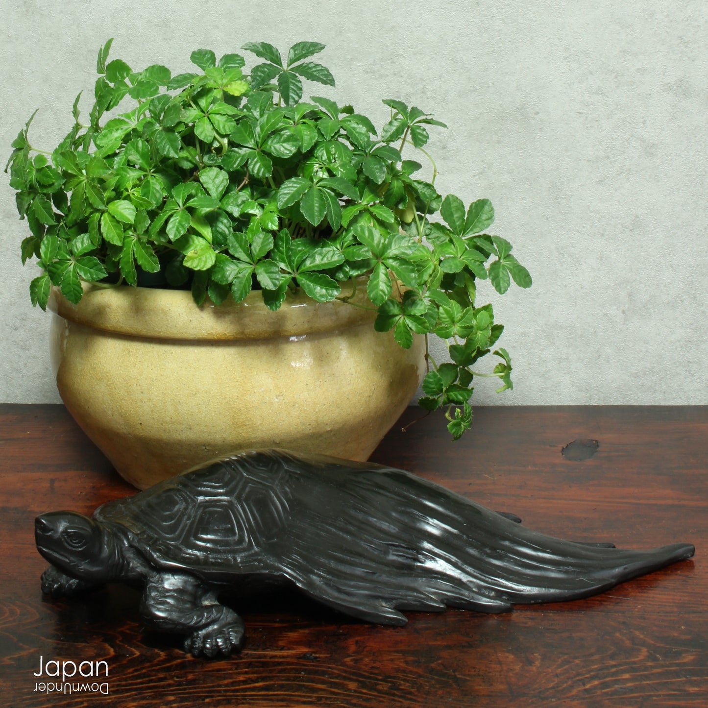 Add a touch of timeless history to your kitchen with this exquisite antique folk art stoneware mixing bowl. A true vintage gem, it offers a captivating glimpse into the artistry of the Edo and Meiji eras.