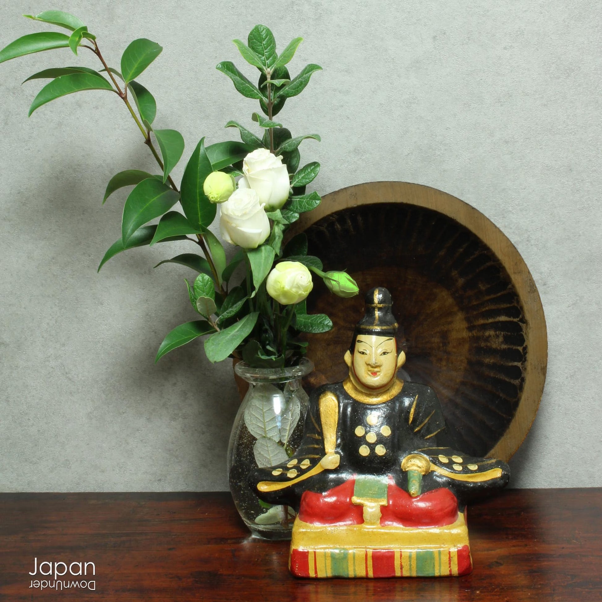 Discover a truly unique artifact of Japanese folk craftsmanship - a rare, hand-carved hinoki wood tray from the 1800s, once used in the traditional silk industry. This shallow wooden vessel, carved from a single piece of tree trunk, was originally designed to collect silkworm cocoons - a daily tool in the lives of sericulture farmers during Japan’s Meiji Era (1868–1912).