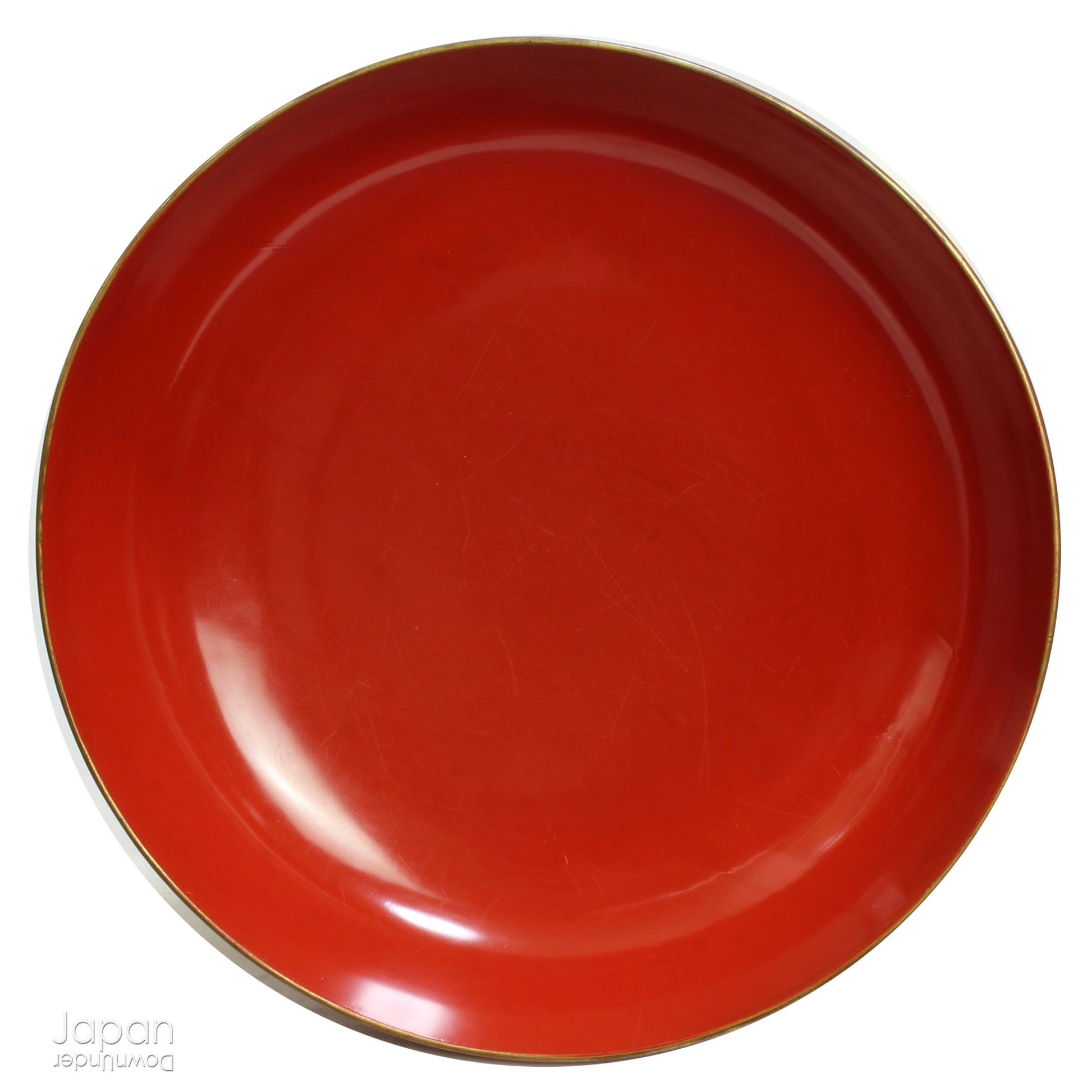 A refined and exquisite example of Meiji-era artistry, this red lacquer lidded sweet bowl - known as an ohira - dates to 1894 (the 27th year of Meiji, Year of the Horse). Perfect as a statement piece or storage for small precious items, it embodies sophistication and charm, bringing a touch of traditional artistry and timeless elegance to your home.