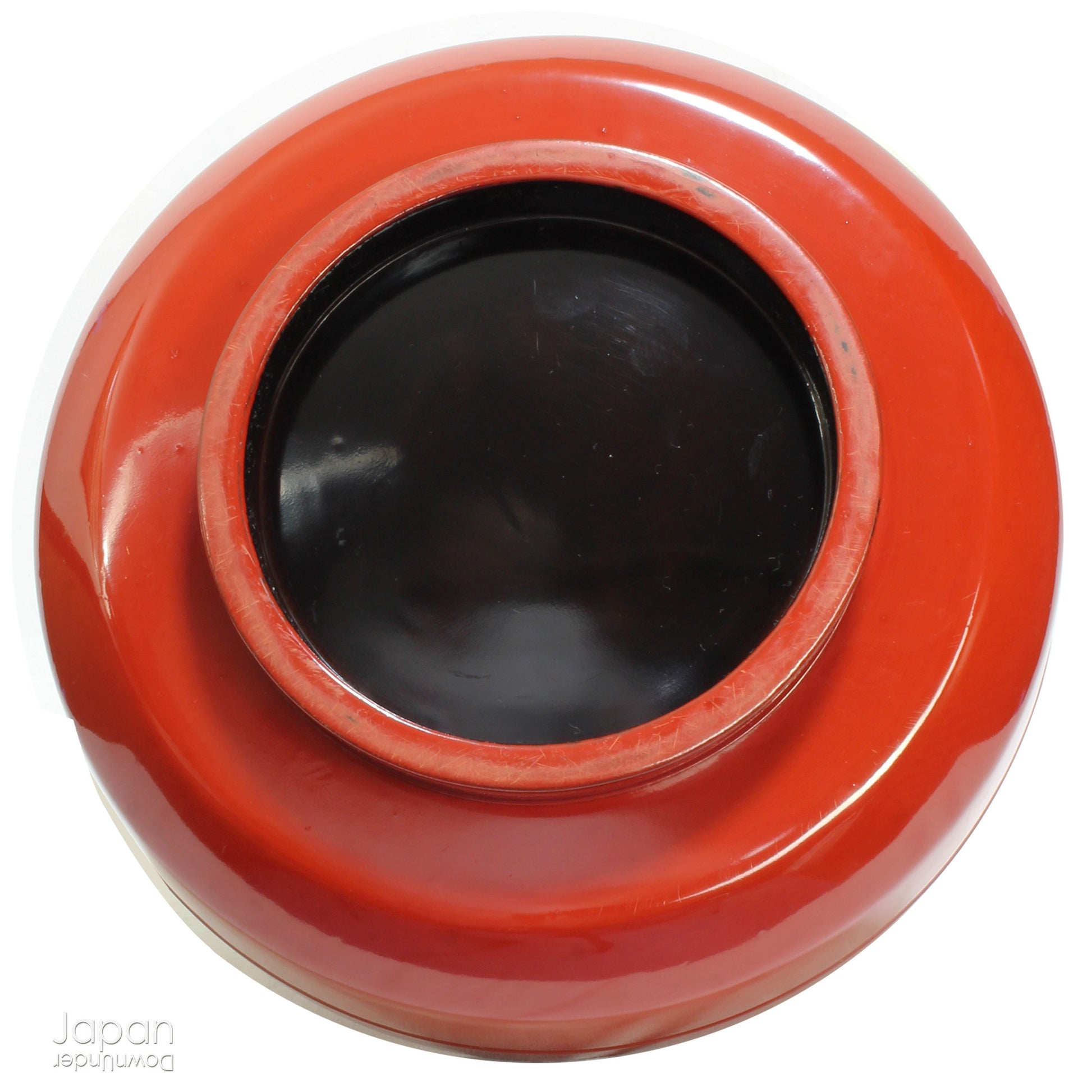 A refined and exquisite example of Meiji-era artistry, this red lacquer lidded sweet bowl - known as an ohira - dates to 1894 (the 27th year of Meiji, Year of the Horse). Perfect as a statement piece or storage for small precious items, it embodies sophistication and charm, bringing a touch of traditional artistry and timeless elegance to your home.