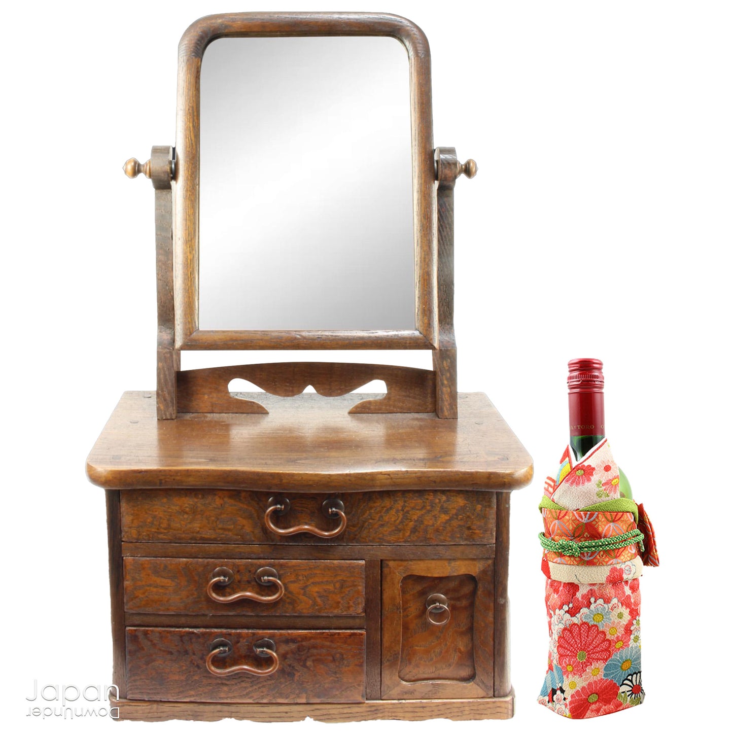 Step into the elegance of the past with this exquisite Kyodai (vanity), a true antique treasure from the 1920s. This delicate piece effortlessly combines history and practicality, perfect for bringing character and charm into modern homes.