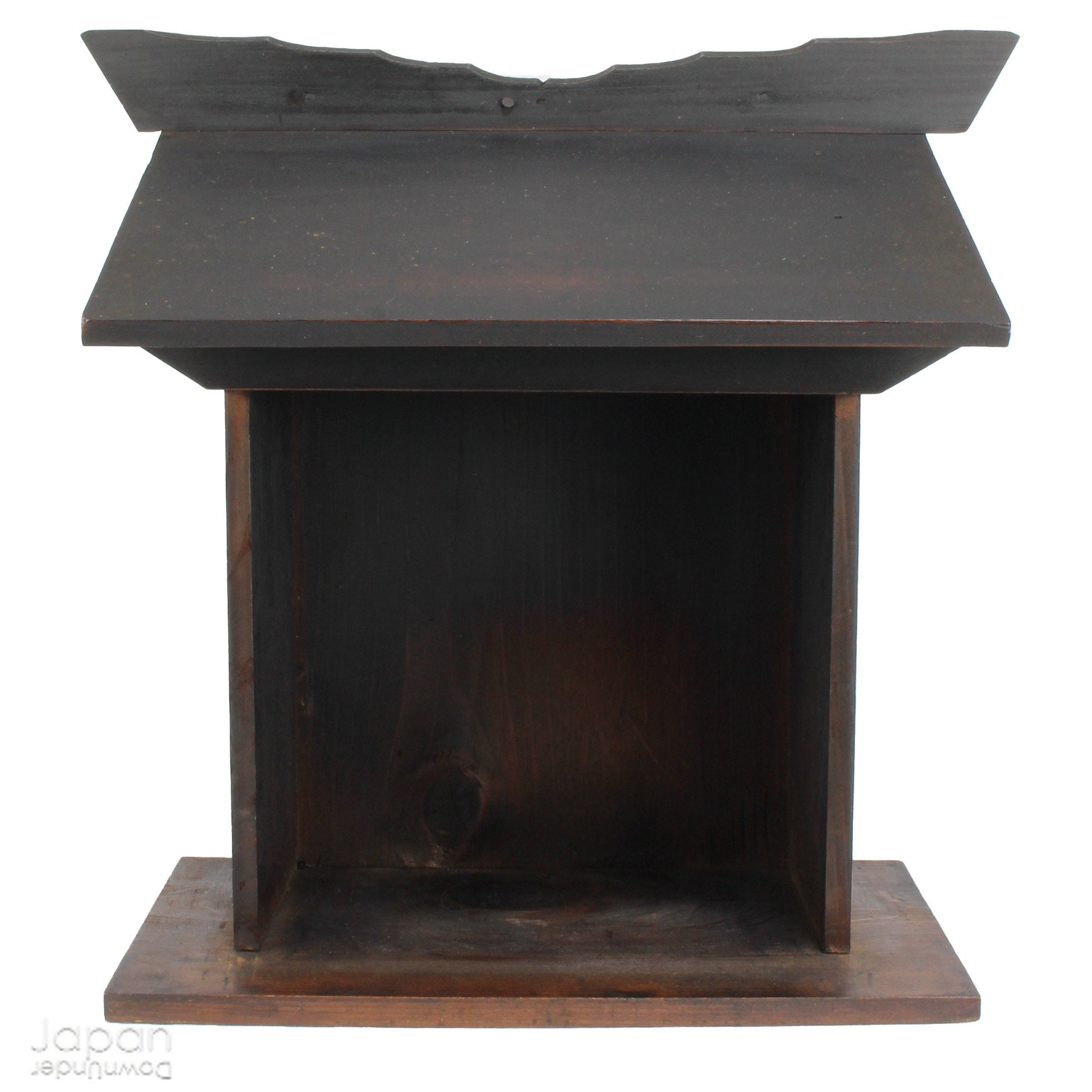 Bring a piece of history into your home with this 1900’s Shinto folk faith shrine, perfect for creating a sacred space on your own kamidana (god shelf) or within your home. This antique religious decor features the lucky gods, Ebisu and Daikoku.