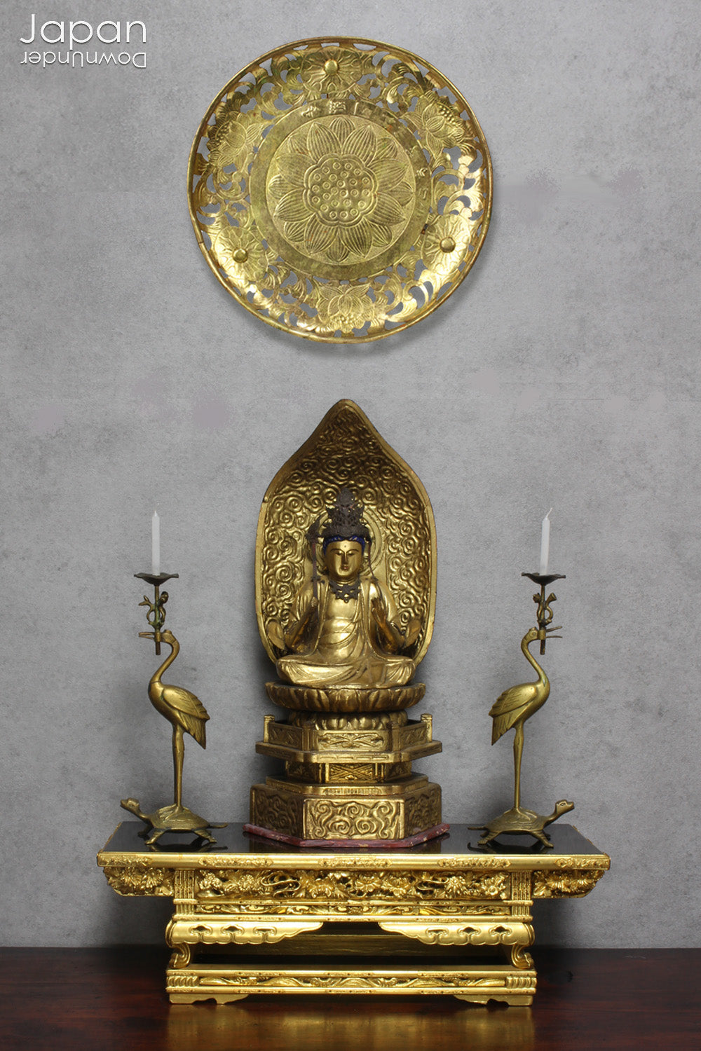 Infuse your home with beauty, spirituality, and history with this Japanese antique Buddhist brass flower plate. Traditionally used in Buddhist ceremonies, this stunning piece represents purification and protection. Whether displayed in your home or meditation space, this unique and meaningful item adds a touch of sacred elegance to any setting.
